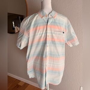 Chubbies Men's Light Blue and Pink Striped Shirt